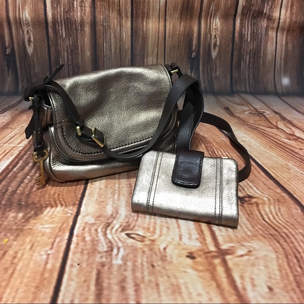 Fossil Crossbody with Matching Wallet